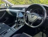 Volkswagen Passat Image 6