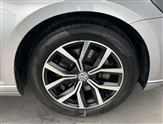 Volkswagen Passat Image 5