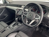 Volkswagen Passat Image 6