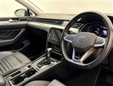 Volkswagen Passat Image 6