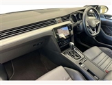 Volkswagen Passat Image 2