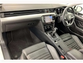 Volkswagen Passat Image 2