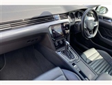 Volkswagen Passat Image 2