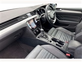 Volkswagen Passat Image 2