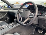 Volkswagen Passat Image 6