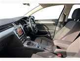 Volkswagen Passat Image 2