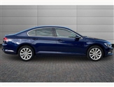 Volkswagen Passat Image 6