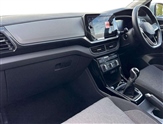 Volkswagen T-Cross Image 2