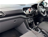 Volkswagen T-Cross Image 2