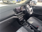 Volkswagen T-Cross Image 2