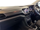 Volkswagen T-Cross Image 2