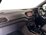 Volkswagen T-Cross Image 2