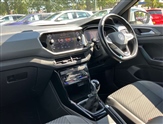 Volkswagen T-Cross Image 2