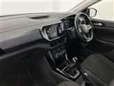 Volkswagen T-Cross Image 2