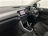 Volkswagen T-Cross Image 2
