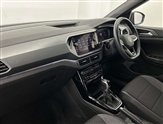 Volkswagen T-Cross Image 2