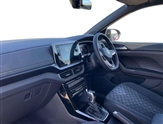 Volkswagen T-Cross Image 2