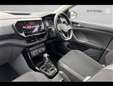 Volkswagen T-Cross Image 2