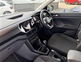 Volkswagen T-Cross Image 2