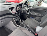Volkswagen T-Cross Image 2