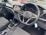Volkswagen T-Cross Image 6