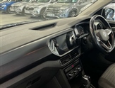 Volkswagen T-Cross Image 2