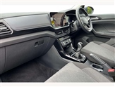 Volkswagen T-Cross Image 2