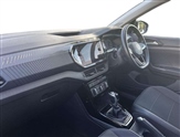 Volkswagen T-Cross Image 2