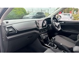 Volkswagen T-Cross Image 2