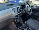 Volkswagen T-Cross Image 2