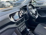 Volkswagen T-Cross Image 2