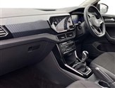 Volkswagen T-Cross Image 2