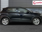 Volkswagen T-Cross Image 2