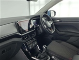 Volkswagen T-Cross Image 2