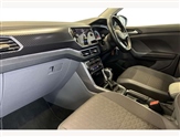 Volkswagen T-Cross Image 2