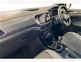Volkswagen T-Cross Image 2