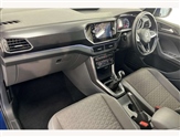 Volkswagen T-Cross Image 2