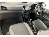 Volkswagen T-Cross Image 2