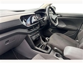 Volkswagen T-Cross Image 2