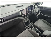 Volkswagen T-Cross Image 2