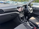 Volkswagen T-Cross Image 2
