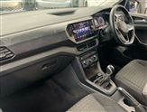 Volkswagen T-Cross Image 2