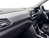 Volkswagen T-Cross Image 2