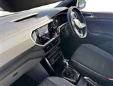 Volkswagen T-Cross Image 2
