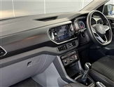 Volkswagen T-Cross Image 2