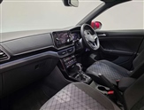 Volkswagen T-Cross Image 2