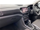 Volkswagen T-Cross Image 2