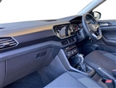Volkswagen T-Cross Image 2