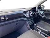 Volkswagen T-Cross Image 2