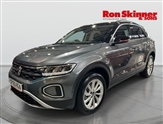 Volkswagen T-Roc Image 2